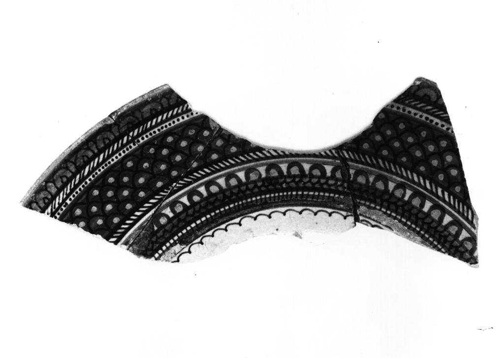 piatto, frammento - manifattura viterbese (sec. XVI)