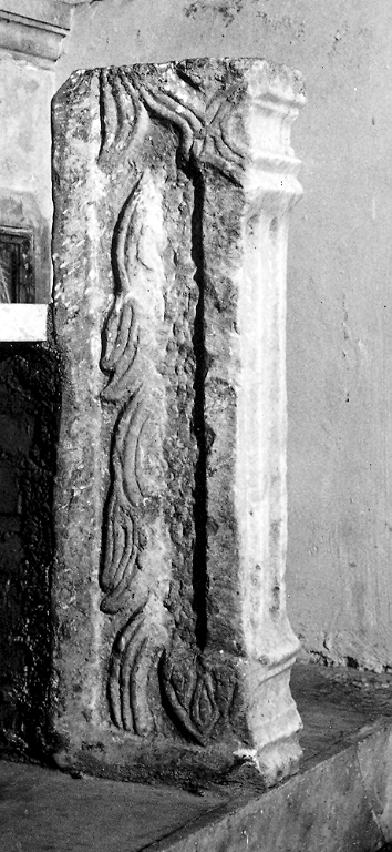 pilastrino, frammento - ambito laziale (sec. IX)
