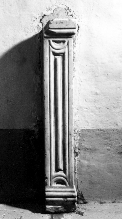 pilastrino, frammento - ambito laziale (sec. V)