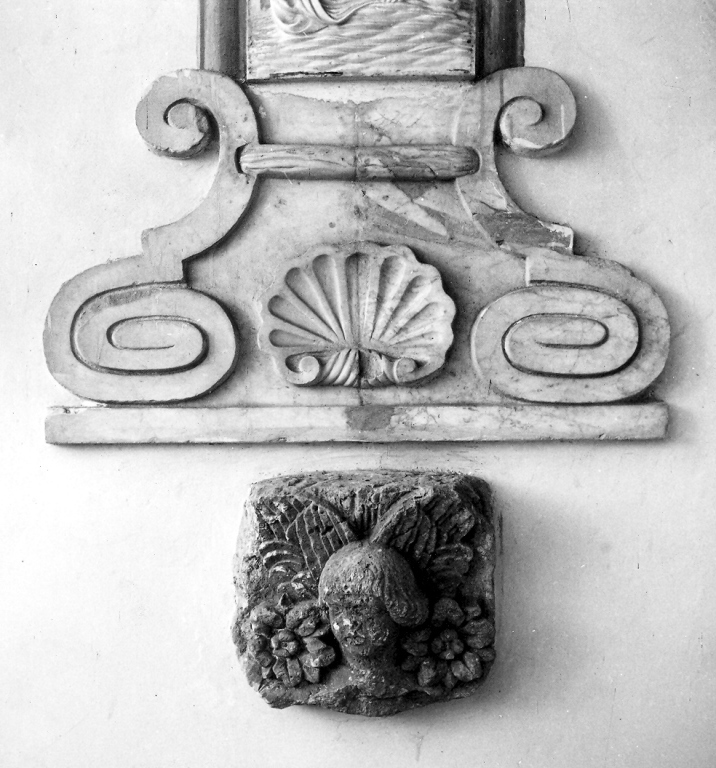 decorazione plastica, frammento - ambito laziale (secc. XVI/ XVII)