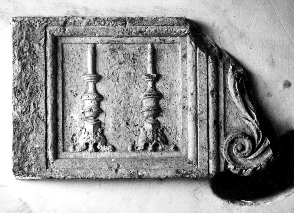 decorazione plastico-architettonica, frammento - ambito laziale (sec. XV)