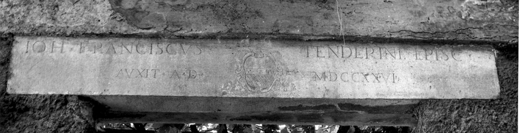 architrave di portale, frammento - ambito laziale (sec. XVIII)