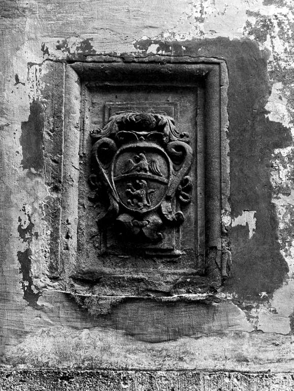 stemma gentilizio (rilievo) - ambito laziale (sec. XVII)