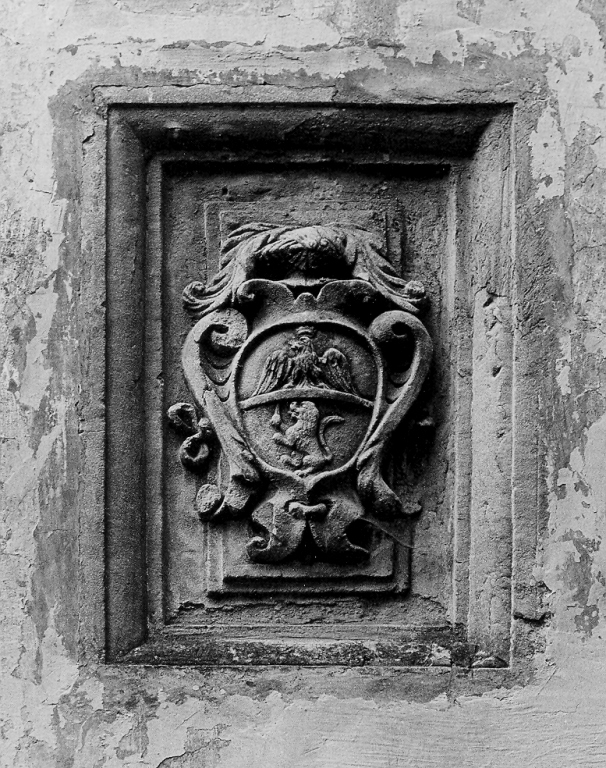 stemma gentilizio (rilievo) - ambito laziale (sec. XVII)