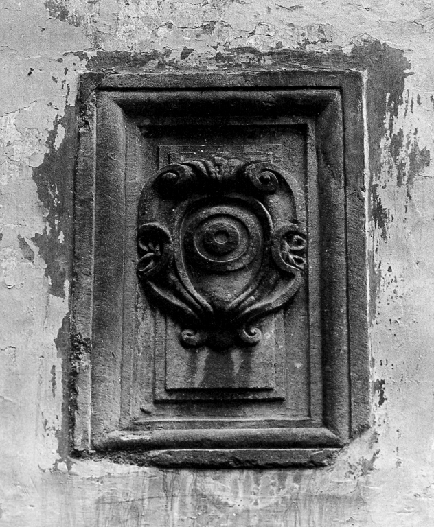 stemma gentilizio (rilievo) - ambito laziale (sec. XVII)