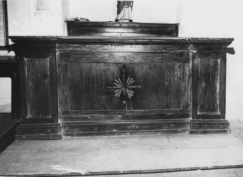 armadio da sacrestia - ambito laziale (sec. XVIII)