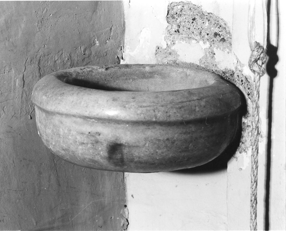 acquasantiera da parete - ambito laziale (sec. XVIII)