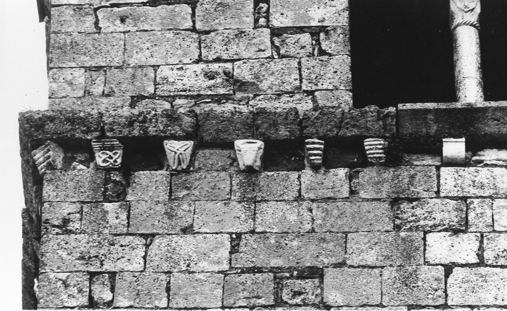 scultura, serie - ambito laziale (sec. IX)