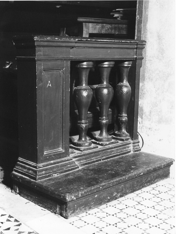 balaustrata di altare, coppia - ambito laziale (fine/inizio secc. XIX/ XX)