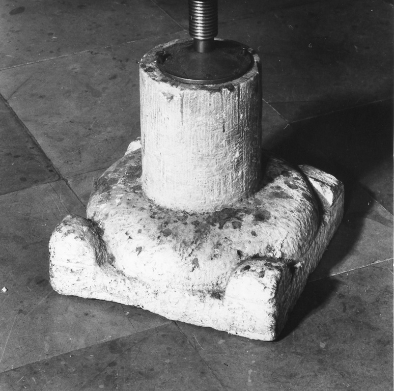 base di pilastro - ambito laziale (inizio sec. XIII)