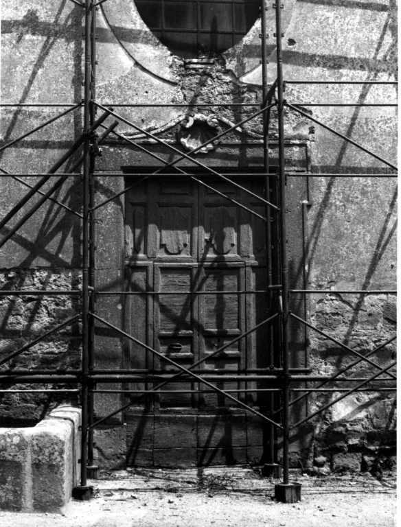 portale architravato - ambito viterbese (inizio sec. XVIII)