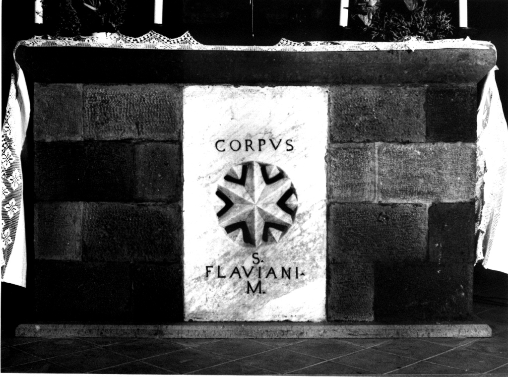 lastra tombale, elemento d'insieme - ambito viterbese (seconda metà sec. XII)