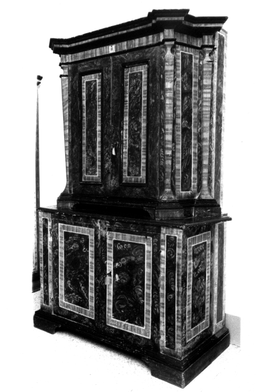armadio, serie - ambito viterbese (sec. XVIII)