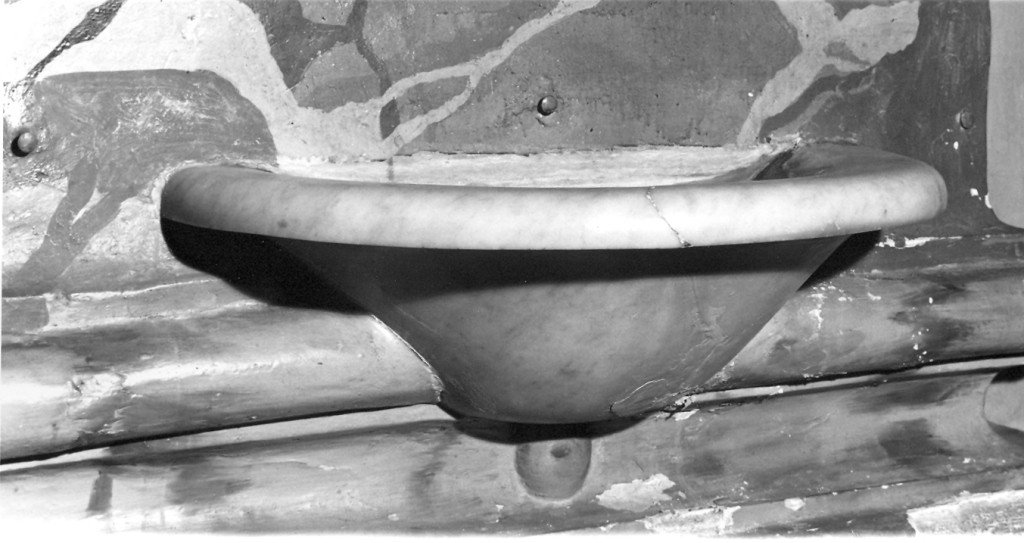 acquasantiera - a conchiglia - ambito laziale (sec. XIX)