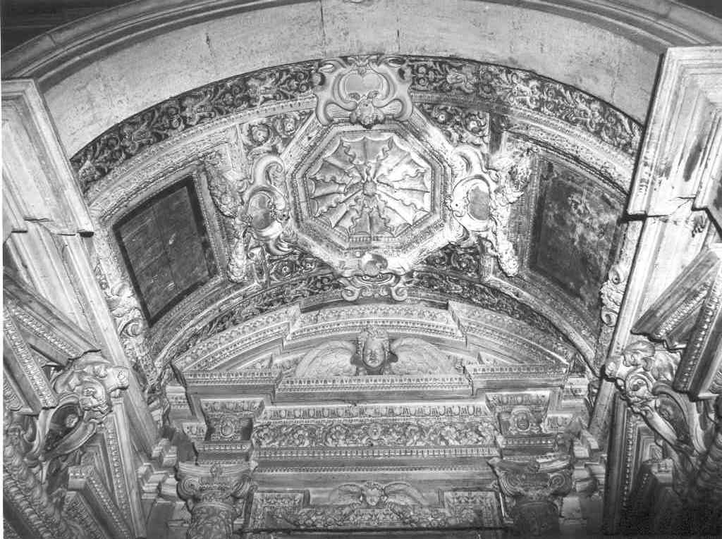 colomba dello Spirito Santo (decorazione plastica) - ambito laziale (prima metà sec. XVII)