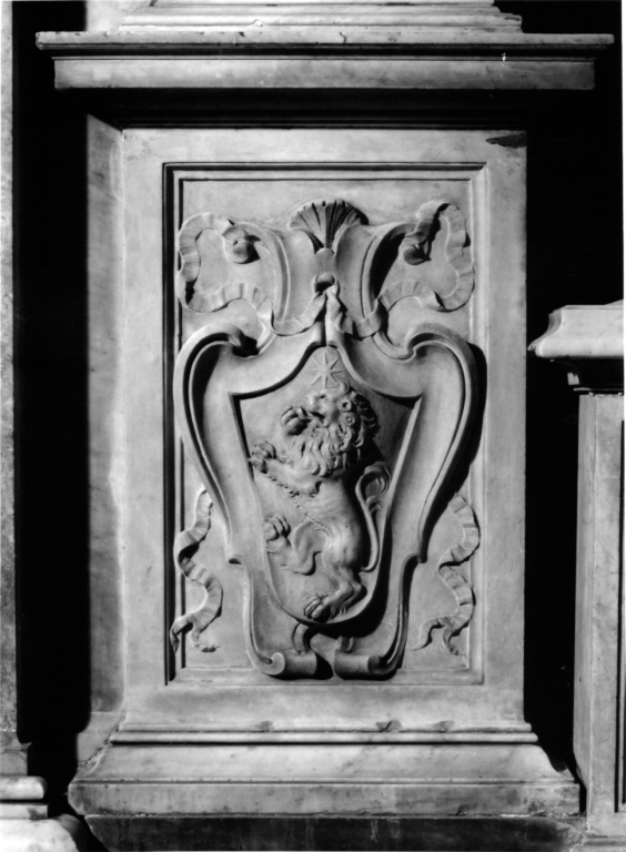 stemma gentilizio della famiglia Pio (rilievo, complesso decorativo) di Bernini Gian Lorenzo, Bolgi Andrea detto Carrarino (sec. XVII)
