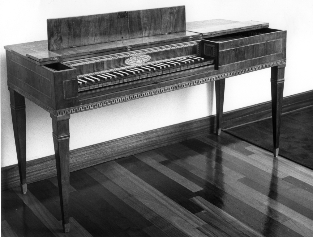 pianoforte - a tavolino di Schölly Giovanni Michele (sec. XVIII)