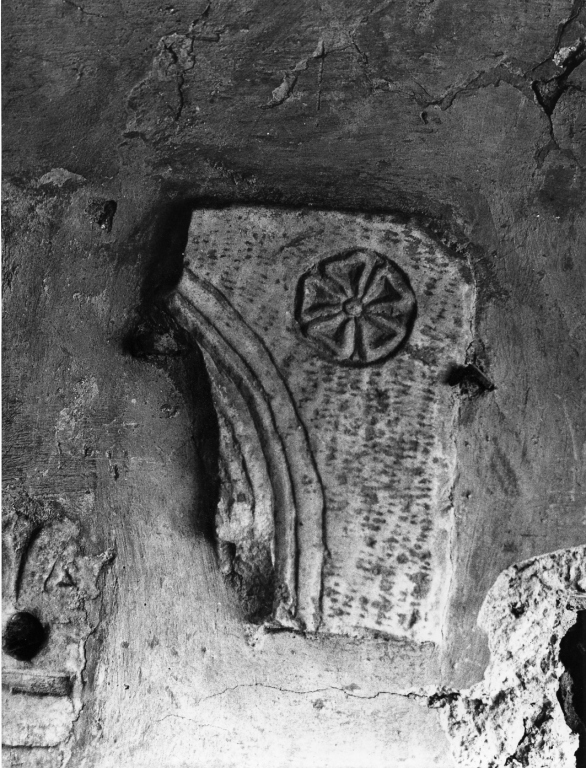 rilievo, frammento - ambito laziale (secc. XII/ XIII)