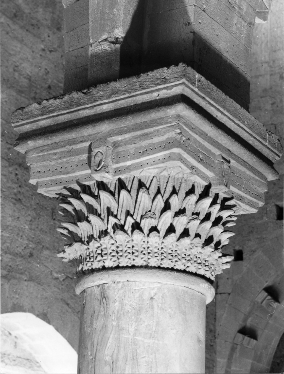 capitello composito - ambito umbro-laziale (sec. XII)