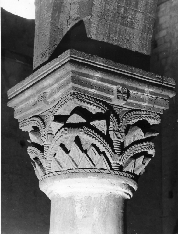 capitello composito - ambito umbro-laziale (sec. XII)