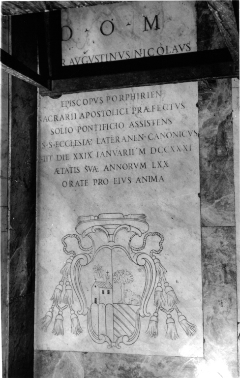 lapide tombale - ambito romano (sec. XVIII)