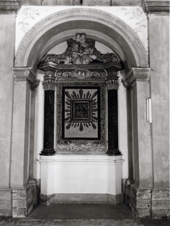 gloria d'angeli e colomba dello Spirito Santo (mostra d'altare) - bottega Italia centrale (sec. XVIII)