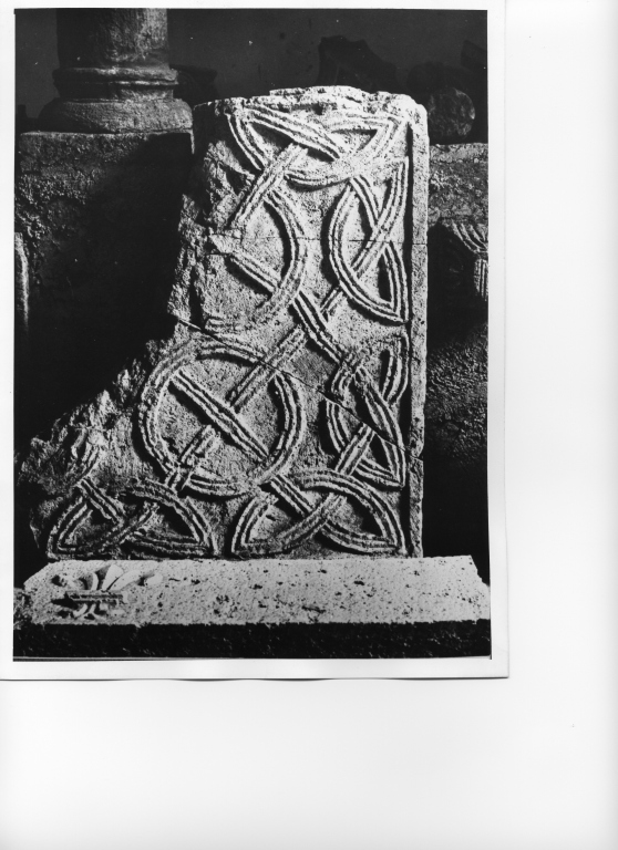 pluteo, frammento - ambito laziale (sec. IX)