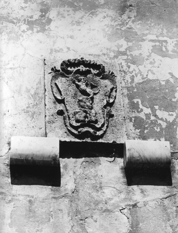 stemma comunale (decorazione plastica) - ambito laziale (sec. XVI)