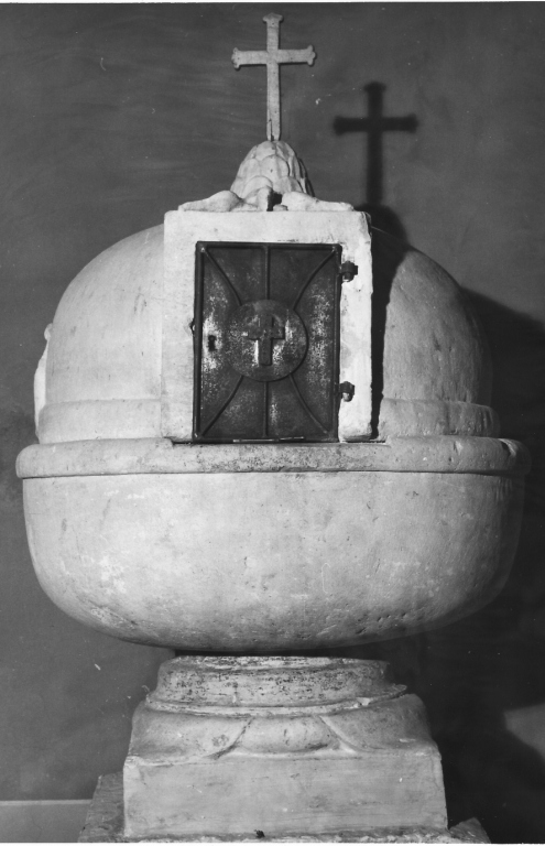 fonte battesimale - ambito laziale (sec. XVI)