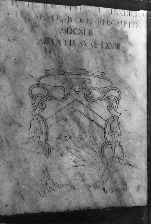 lapide tombale - ambito romano (sec. XVII)