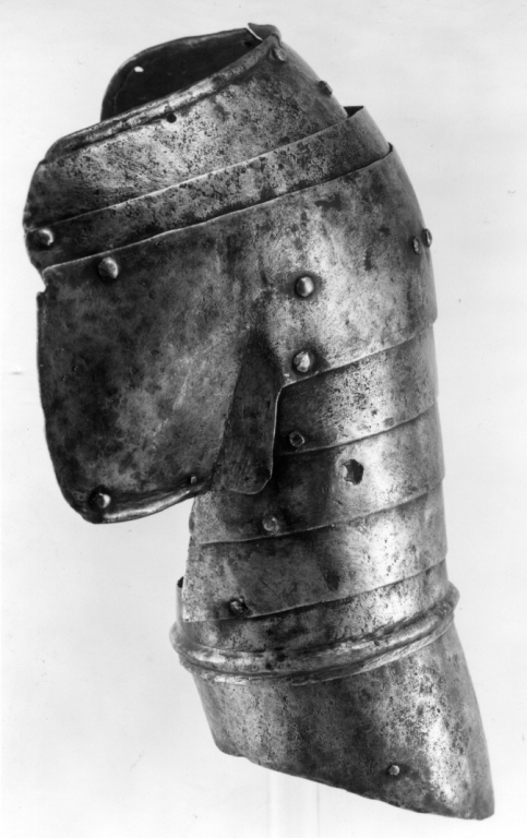 bracciale intero sinistro - ambito dell'Europa occidentale (fine sec. XVI)