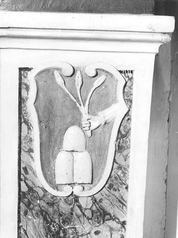 stemma (scultura, coppia) - ambito Italia centrale (sec. XVIII)