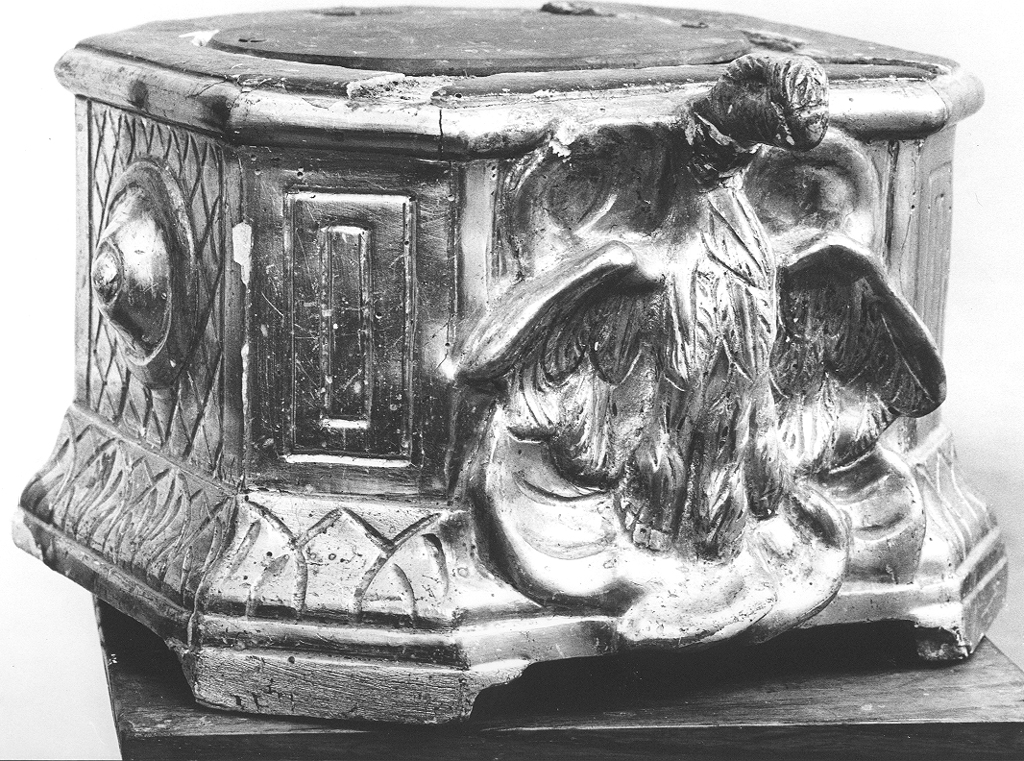 piedistallo di statua - ambito Italia centrale (sec. XX)