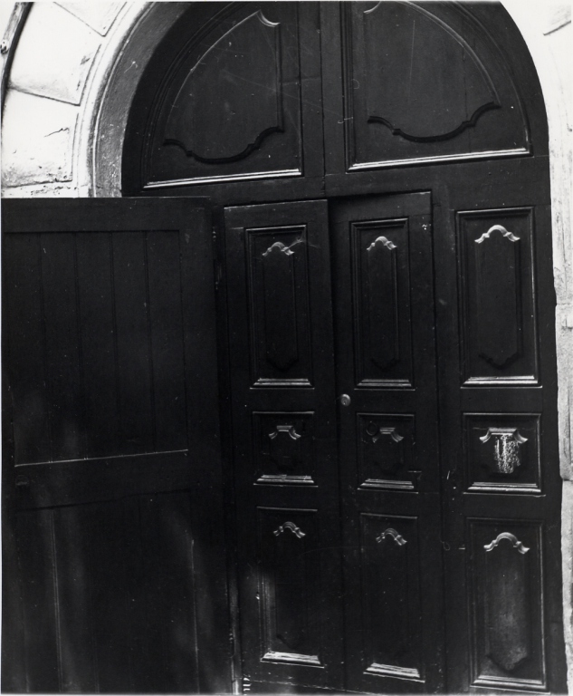 portone - a due battenti - bottega Italia centrale (sec. XVIII)