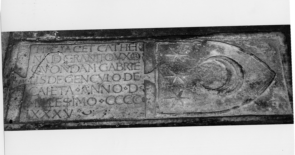 lapide tombale - ambito Italia meridionale (sec. XV)