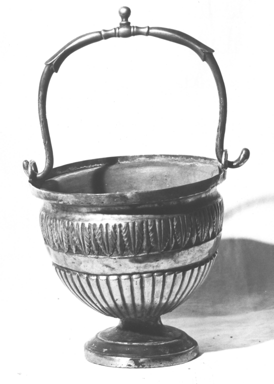 portasecchiello per l'acqua benedetta - ambito romano (prima metà sec. XIX)