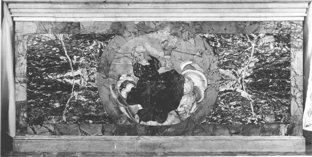 figura femminile con calice e serpente (paliotto) - ambito romano (sec. XVIII)