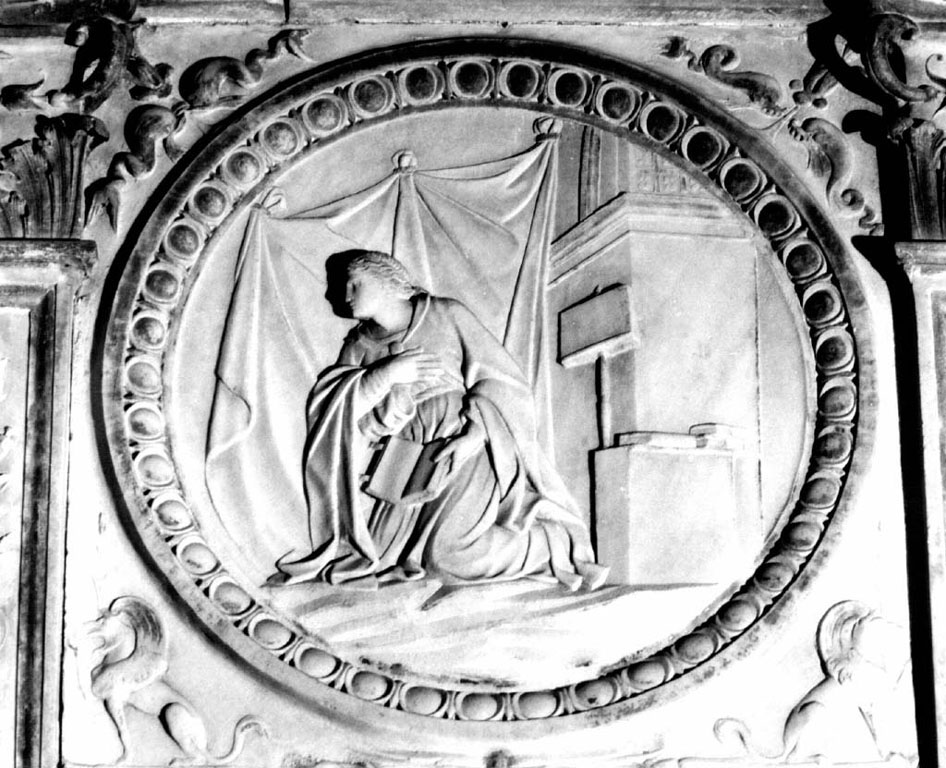 Madonna annunciata (rilievo) di Romano Gian Cristofaro (attribuito) (sec. XVI)
