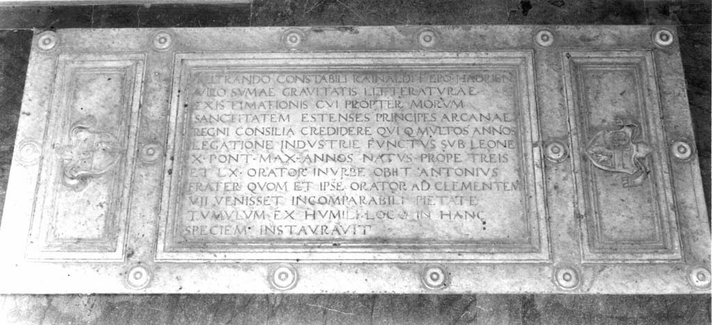 lapide tombale - ambito romano (prima metà sec. XVI)