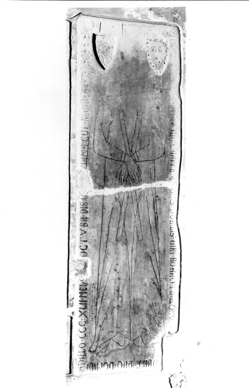 lapide tombale - ambito romano (sec. XIV, sec. XX)