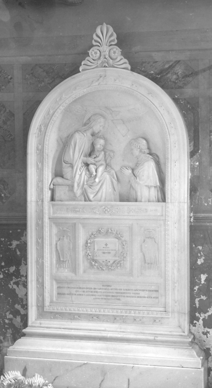 Madonna con Bambino e il cardinale August de Rohan (rilievo) di Lucchetti Giuseppe (attribuito) (sec. XIX)