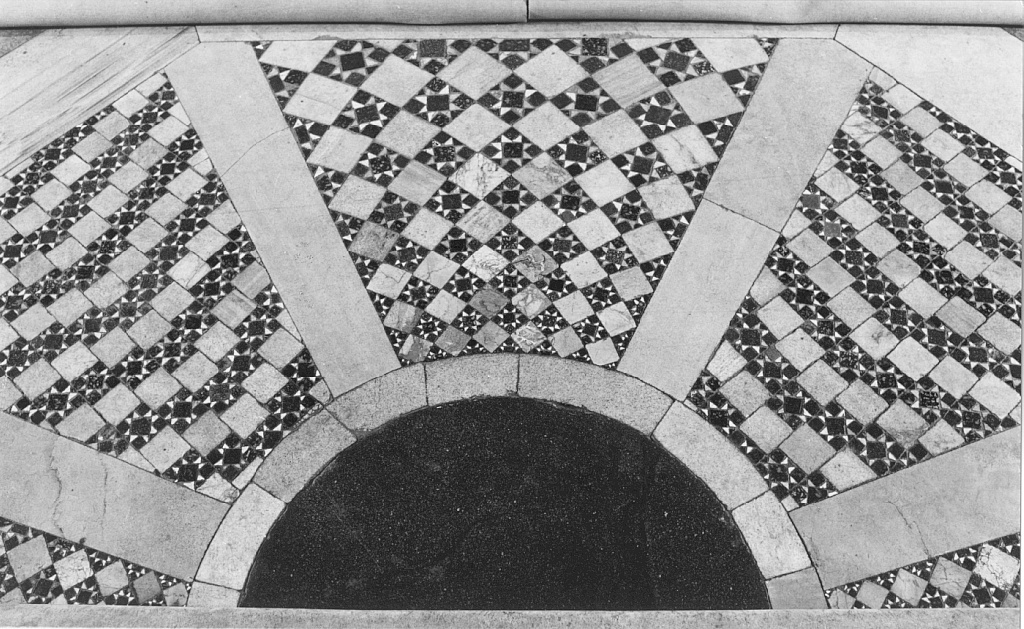 pavimento cosmatesco, elemento d'insieme di Jacopo di Cosma (secc. XII/ XIII)