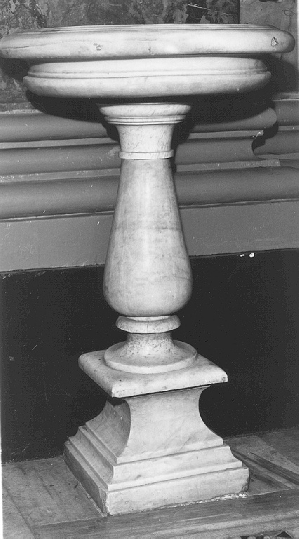 acquasantiera - ambito romano (sec. XVII)