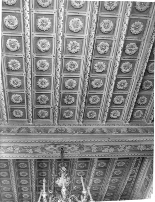 motivi decorativi a cassettoni con rosette (decorazione pittorica) - ambito romano (sec. XIX)