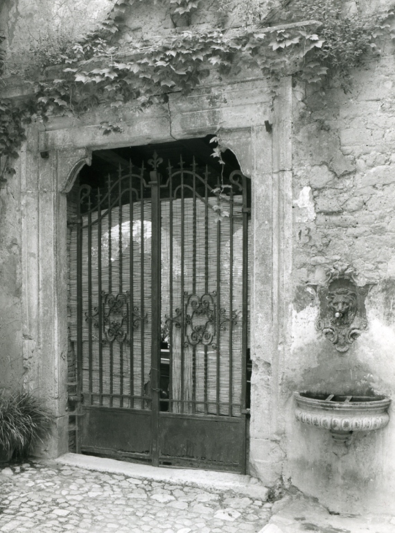 portale - ambito laziale (sec. XX)