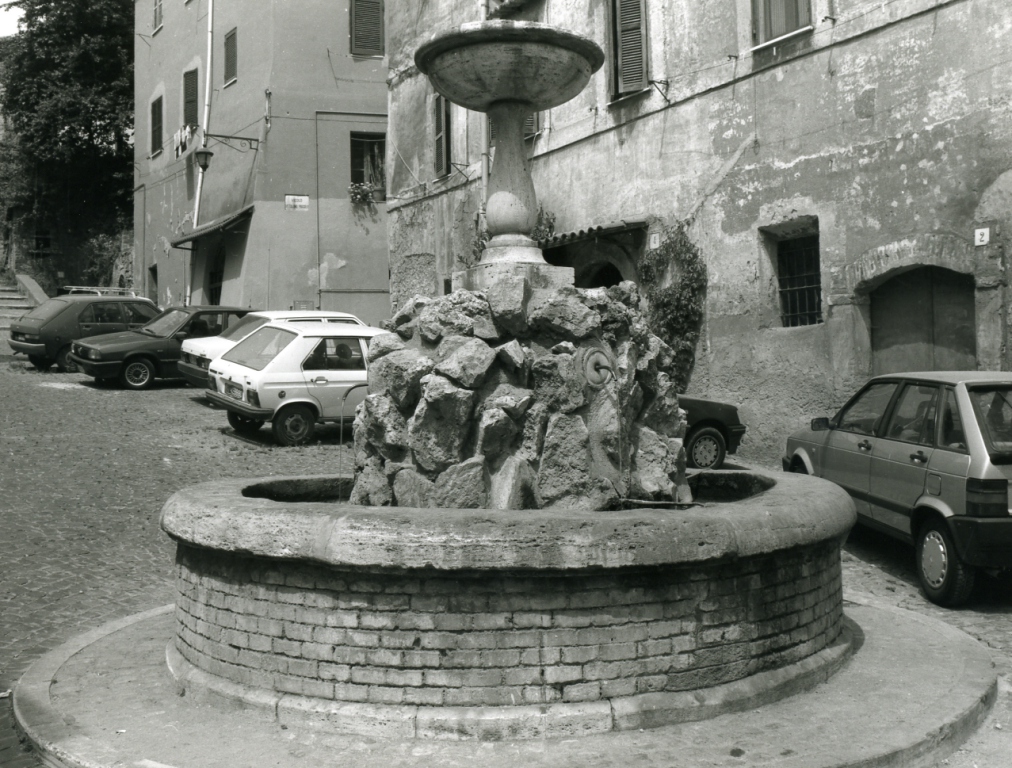 fontana - ambito italiano (sec. XVII)