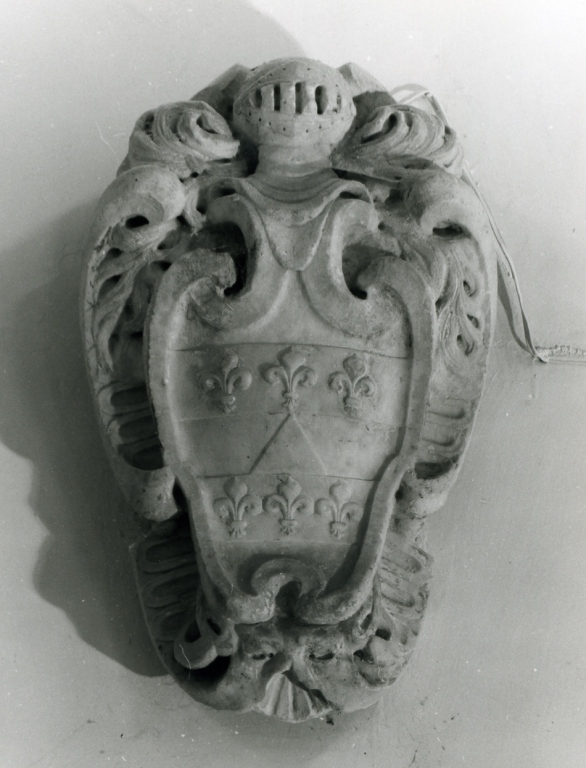 stemma gentilizio (rilievo) - ambito laziale (sec. XVII)