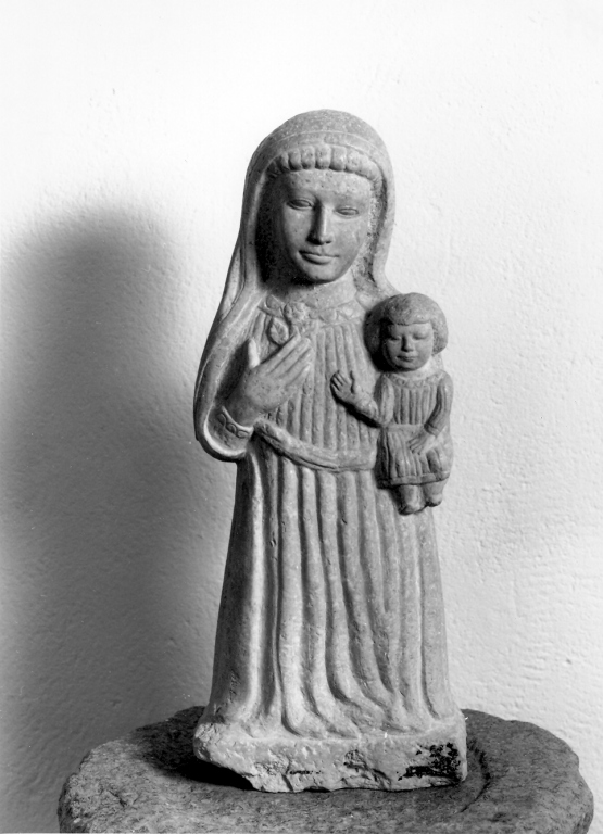 Madonna con Bambino (scultura) - ambito cassinese (prima metà sec. XV, sec. XX)