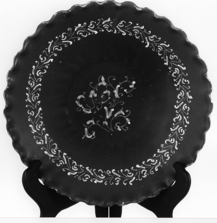 piatto - produzione italiana (prima metà sec. XX)