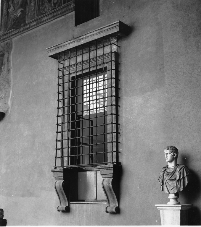 finestra, opera isolata di Mades Marco (attribuito) (seconda metà sec. XVI)